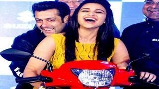 Salman Khan amp Parineeti Chopra get COZY [upl. by Ajax]