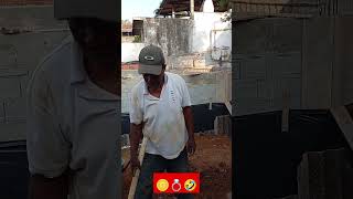 Só dando risada para aguentar o batente da obra😃construção [upl. by Allecsirp]