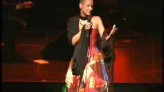 Mariza  Loucura Live in USA [upl. by Htebazileharas721]