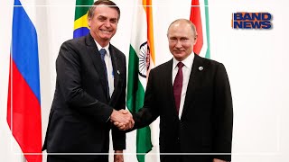 Bolsonaro e Putin falam após reunião em Moscou [upl. by Orgalim719]