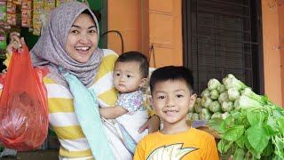 BAYI SHANUM IKUT BELANJA SAYURAN KE WARUNG 👶  Davino Vlog [upl. by Eikcor]