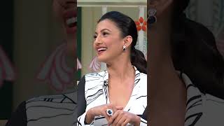 Kapil ne pakara Gauahar Khan ka hath kapilsharma comedyshow [upl. by Alla]