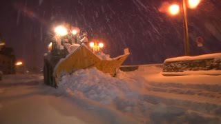 Les premiers flocons tombent dans les HautesAlpes [upl. by Rabiah137]