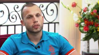 16062012 Kaarten met John Heitinga KNVBTV [upl. by Rukna]