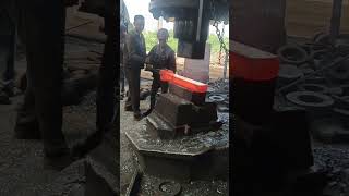 1000kg pneumatic forging hammer draw billet to be square high frequency forging team [upl. by Naik]