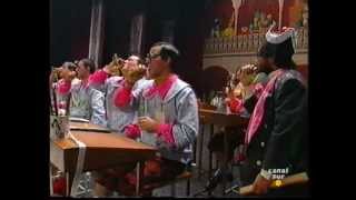 Una Chirigota Con Clase  Pasodoble quotA Todos los Mozalbetesquot  Carnaval 1996 [upl. by Goulder]