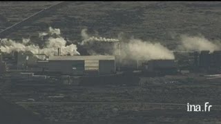 Islande région de Grindavik  centrale géothermique et lagon [upl. by Sakul754]