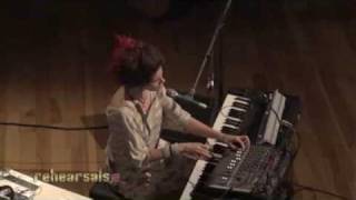 Imogen Heap quotHide and Seekquot Live On Indie 103 [upl. by Sass531]