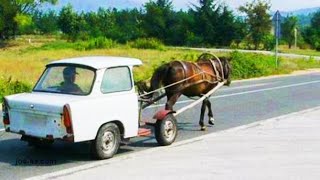 Blik op de Weg met oa de batmobiel met pech onder weg en Stevie Wonder die gaat autorijden [upl. by Sibella]