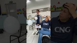 Experiência de eletrização com bexigas [upl. by Celeste]