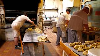 Legendäre Berliner Bäckerei mit Herz seit Kaiserzeiten  Berühmtes Deutsches Bäckerhandwerk [upl. by Edric163]