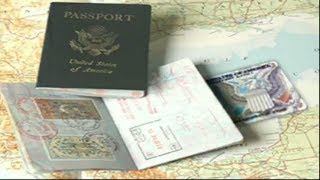 Choosing Between the US Passport Book or Passport Card in 2018 [upl. by Sirap790]