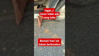 Umur tidakk ada yang tahu funny randomvidio videoshort comedy random kentutdibulan [upl. by Noseimaj]