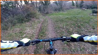 DESCENTE TECHNIQUE EN VTT [upl. by Fonsie]