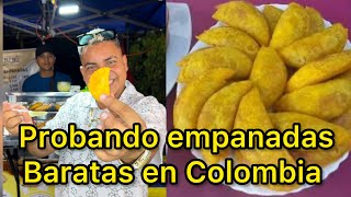 Probando EMPANADAS Baratas  la verdadera Receta TRADICIONAL en Medellín [upl. by Orfinger]