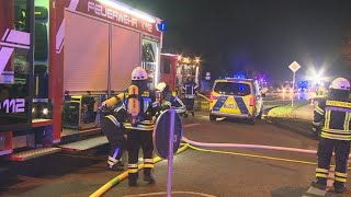 Vier Tote viele Verletzte Brand in Seniorenheim in BedburgHau [upl. by Kan]