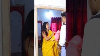 Aysa kon karta hai 😂 love girlfriends romantic girlfriendstaus explore couple funny viral [upl. by Artapoelc]