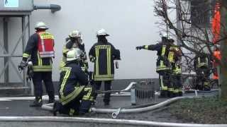 Feuerwehreinsatz bei Grossbrand  Feuerwehr löscht Brand [upl. by Ellertnom975]