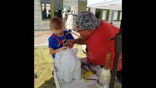 Bedford Indiana Limestone Festival 2023 Marty Staggs teaching a future stone carver [upl. by Husha681]