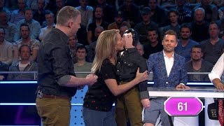 Chantal tongt opblaaspop Tijl  DE JONGENS TEGEN DE MEISJES [upl. by Sasnak]