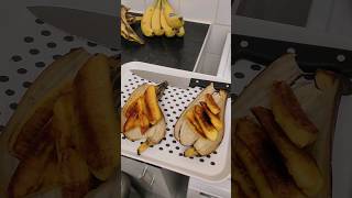 Frying two ripe plantains frying ripeplantains plantain fry shortsfeed shortsvideo shorts [upl. by Eittol]