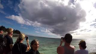 Plane landing Rarotonga Cook Islands July 2017 [upl. by Carthy]