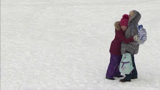 C’est un monde  Les gardes d’enfants [upl. by Arte]