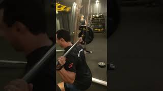 Treino de pernas utilizando agachamento Smith machine 100 kg [upl. by Ludie]