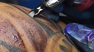 Proceso de tatuaje en cámara slow motion [upl. by Warrick]