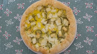 Torta salata con zucchine e feta vegetariano  ricetta facile e veloce con pasta sfoglia [upl. by Ardnusal]