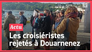 Huées et gendarmes pour accueillir les croisiéristes à Douarnenez [upl. by Radloff]