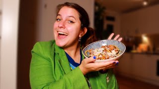 Paddestoelen bolognese met courgette spaghetti 🍝  Koken met Ellis [upl. by Rolf]