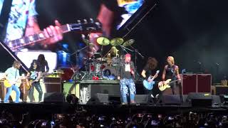 CP♫ FULL HD Foo Fighters amp Guns n Roses quotIts So Easyquot Live Firenze Rocks 2018 [upl. by Kimitri]