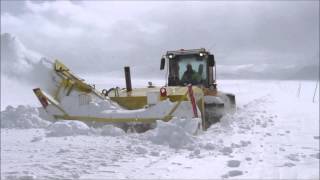 Brøyting av nasjonal turistvei over Valdresflye 23 mars 2015 Husk å abonnere på kanalen [upl. by Rebma]