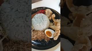 Nasi kerabu biasa nak ayam ka nak daging kena order ya mantapbosku [upl. by Enimsay]