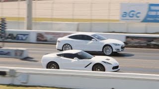 Tesla Model S P85D vs Chevrolet Corvette C7 Stingray Drag Racing 14 Mile [upl. by Yblocaj]