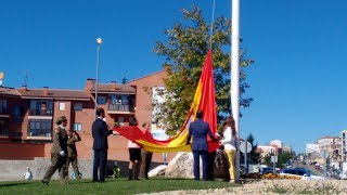 Izado y homenaje a la bandera en Astorga [upl. by Anuahc]