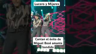 Lucero y Mijares no pierden tiempo y se demuestran cariño uno al otro en el escenario cantando [upl. by Heintz]