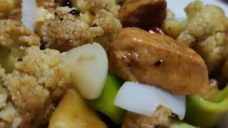 CAULIFLOWER STIRFRY CHICKEN RECIPE IN OYSTER SAUCE  Easy and Delicious Recipe [upl. by Gnas]