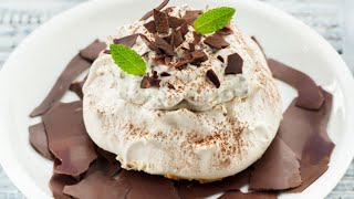 Recette  Pavlova stracciatella [upl. by Eceinehs]