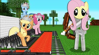 Princess My Little Pony vs Skeleton Fluttershy in Minecraft [upl. by Calderon]