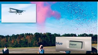 BABY ANNOUNCEMENTGENDER REVEAL BY AIRPLANE [upl. by Christa999]