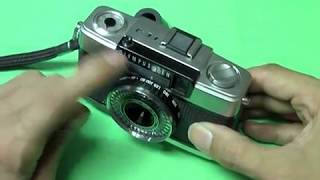 オリンパス ペンEE3の使い方 How to use OLYMPUS PEN EE3 half frame camera [upl. by Sadinoel112]