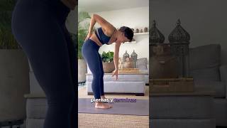 Estira CORRECTAMENTE tus PIERNAS 🦵 Tips estiramiento isquiotibiales  Pia Yoga [upl. by Buckels]