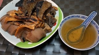 香港湯水食譜  蓮藕章魚豬潤瘦肉湯  廣東話 [upl. by Mazonson]