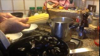 Linguine con le quotcozzequot in bianco [upl. by Namas]