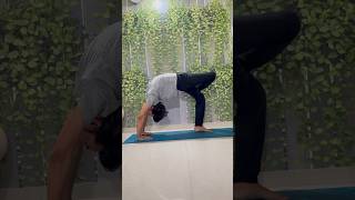 Chakrasana variation￼  Yoga day 17 to 30 yogawithabhishek chakrasana [upl. by Aicemak]