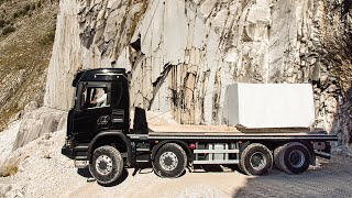 Scania G500 XT 8x8 rockt die Marmorsteinbrüche von Carrara [upl. by Elleinet787]