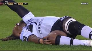 Top 14 Blessé Mathieu Bastareaud applaudi par Mayol [upl. by Imorej]