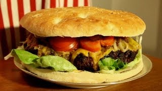 Die Grillshow 24 XXL Mega Burger [upl. by Alasdair]